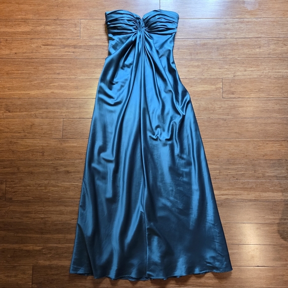le chateau Dresses & Skirts - Elegant Forest Green Jewel Toned Satin Strapless Chateau Dress XS